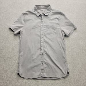 Lululemon Men’s Commission Oxford Button Up Shirt Gray Short Sleeve Medium